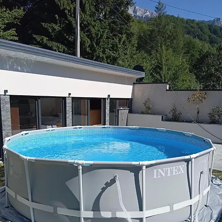 Villa Tomi